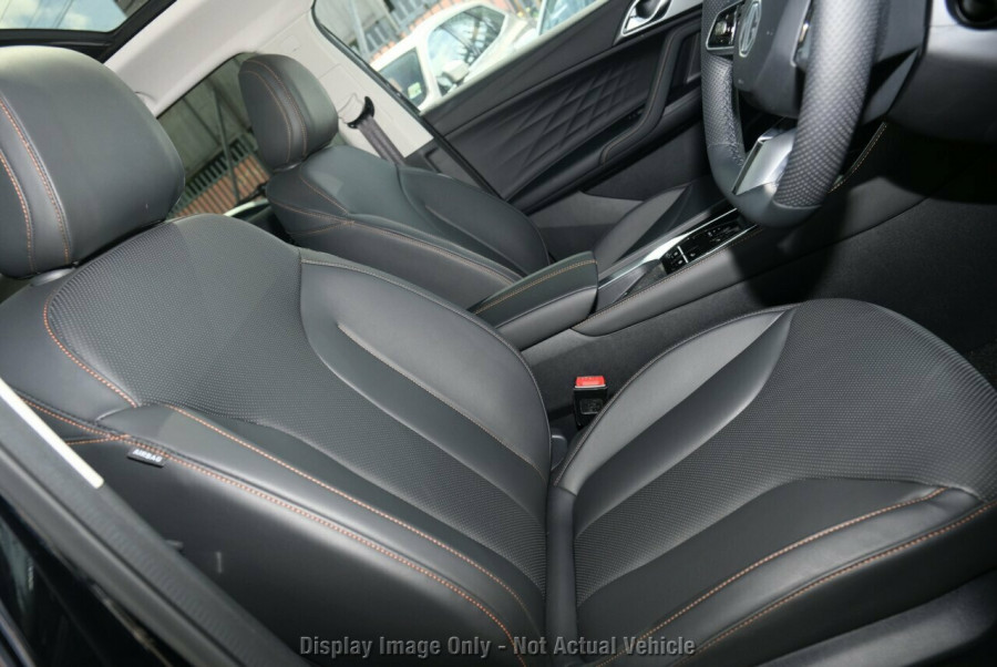 2025 MG HS AS33 Essence SUV Image 10