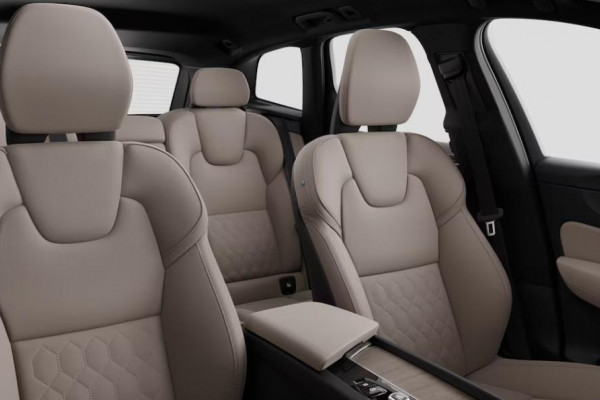 2025 MY26 Volvo XC60 UZ Plus T8 Plug-in Hybrid Dark SUV Image 4