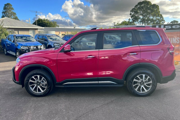 2023 Mahindra Scorpio  Z8 SUV Image 5