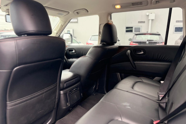 2024 Nissan Patrol Y62 Ti SUV Image 10