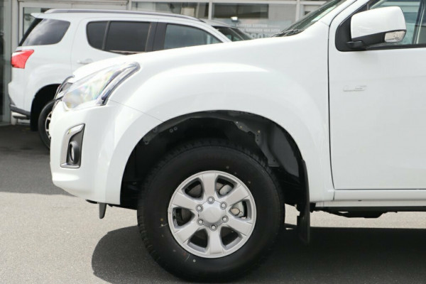 2019 Isuzu UTE D-MAX LS-M Crew Cab Ute 4x4 Utility Mobile Image 4