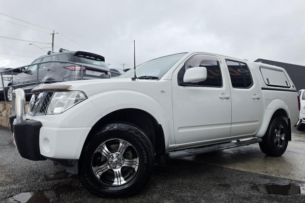 2011 Nissan Navara D40 ST Ute Image 1