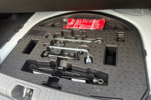 2021 Toyota Corolla ZWE211R SX Hybrid Sedan Image 9
