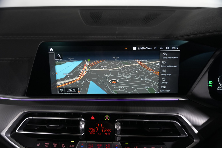 2022 BMW X5 xDrive30d SUV Image 14