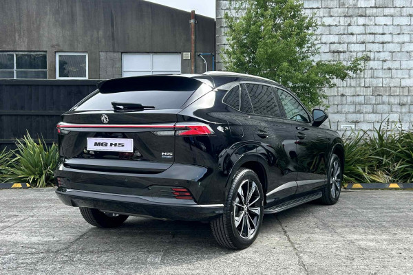 2026 MG HS Plug-in Hybrid Essence SUV Image 3