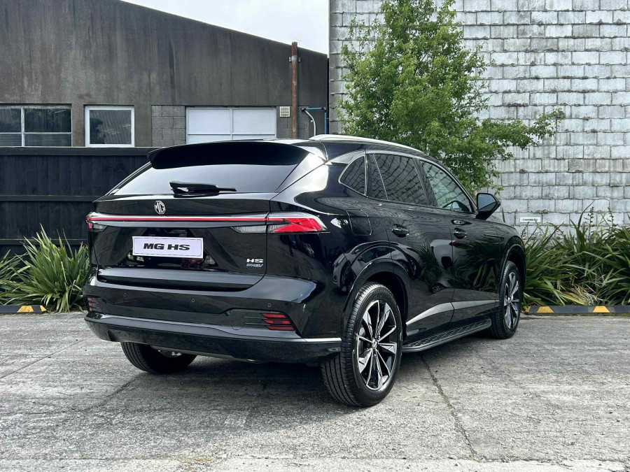 2026 MG HS Plug-in Hybrid Essence SUV Image 3