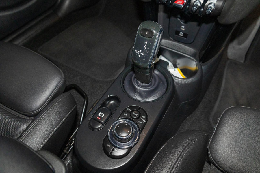 2023 MINI Cooper F55 LCI-2 C Classic Hatch