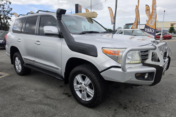 2012 MY10 Toyota LandCruiser VDJ200R Sahara SUV Image 5