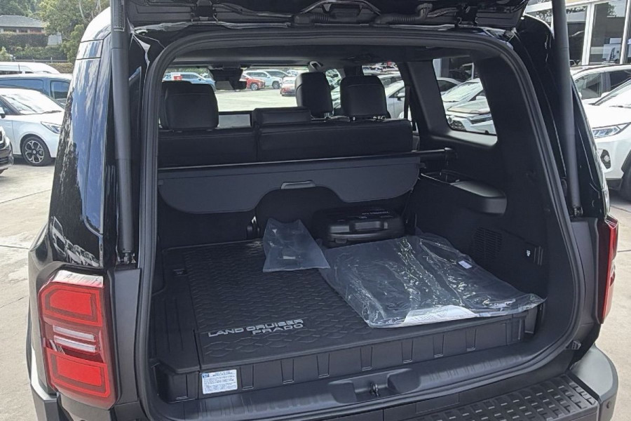 2026 Toyota LandCruiser Prado GDJ251R Altitude SUV Image 35