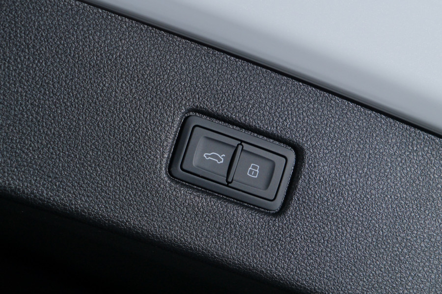 2026 MY25 Audi Q7 4M TFSI 250kW S line SUV