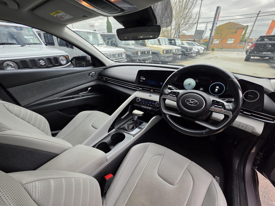 2021 Hyundai i30 CN7.V1 Elite Sedan Image 11