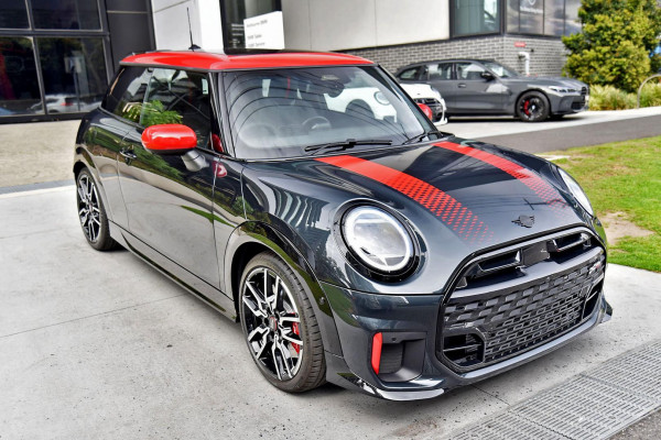 MINI Cooper JCW Favoured F66
