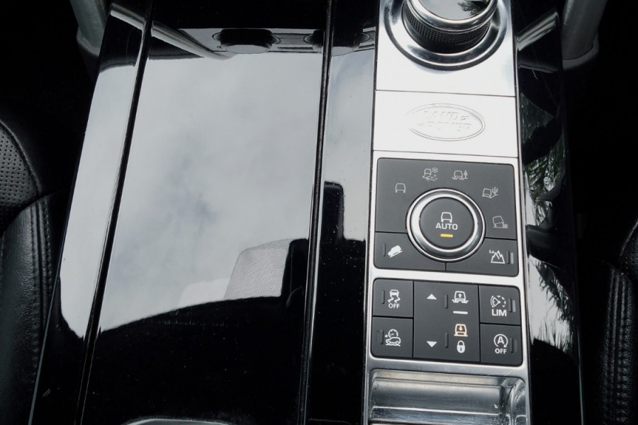 2017 Land Rover Discovery Series 5 HSE SUV Image 32