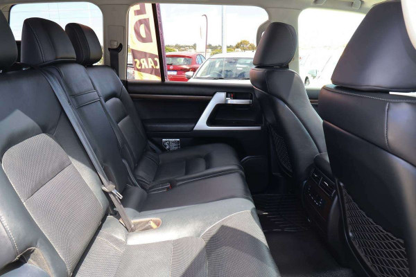 2020 Toyota LandCruiser VDJ200R VX SUV Image 11