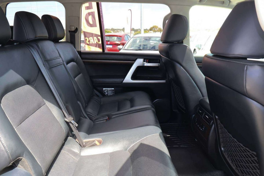 2020 Toyota LandCruiser VDJ200R VX SUV Image 11
