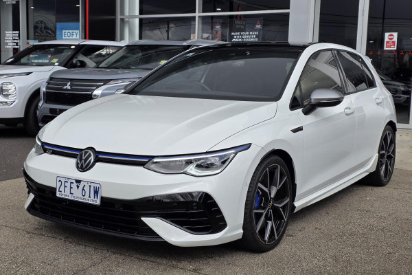 2023 Volkswagen Golf 8 R Hatch Image 3