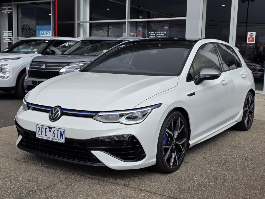 2023 Volkswagen Golf 8 R Hatch Image 3