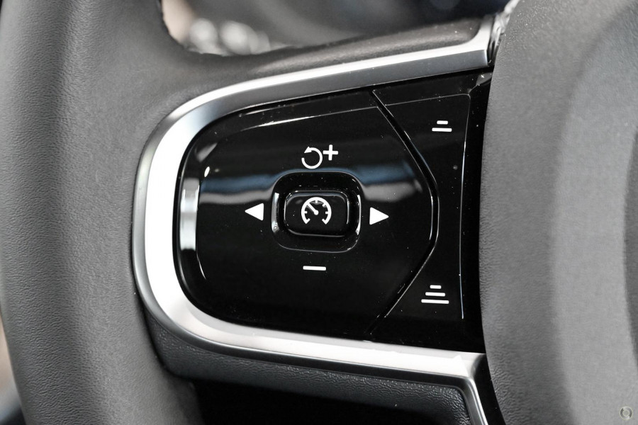 2026 Volvo XC60 UZ Ultra T8 Plug-in Hybrid Dark SUV Image 11