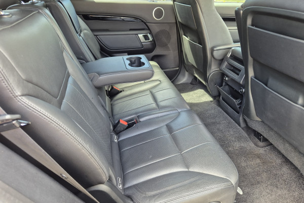 2017 Land Rover Discovery Series 5 SE SUV Image 18