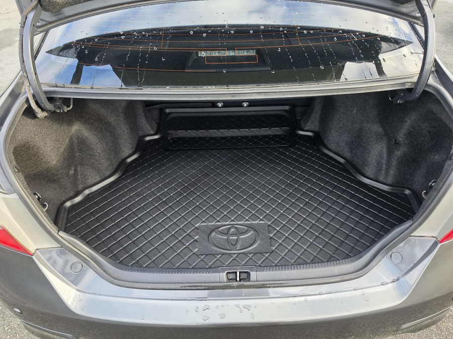 2014 Toyota Aurion GSV50R Presara Sedan Image 15