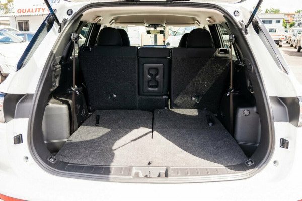 2025 Mitsubishi Outlander ZM LS SUV Image 8