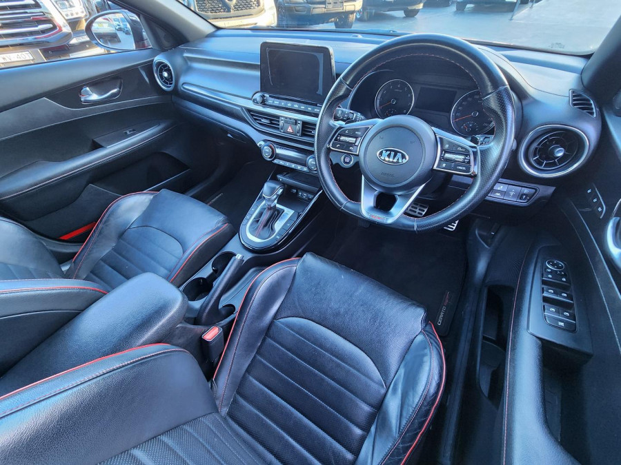 2020 MY1  Kia Cerato BD GT Hatch Image 16
