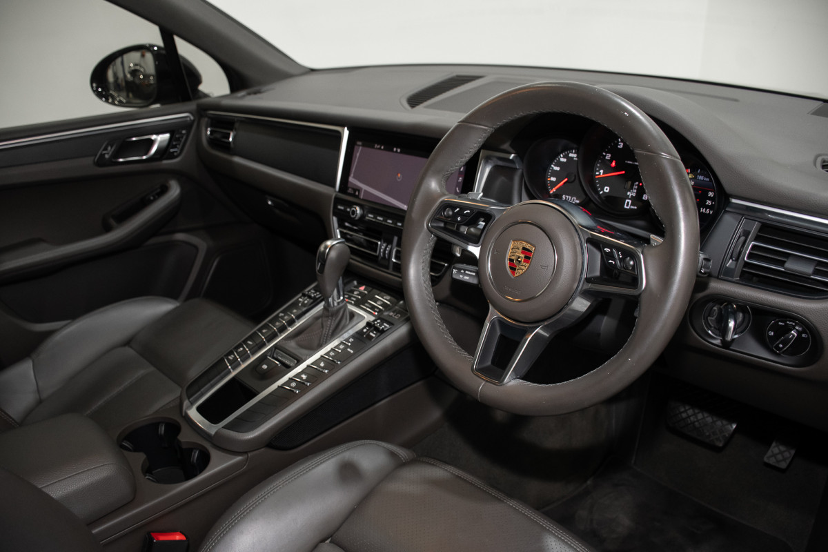 2021 Porsche Macan SUV