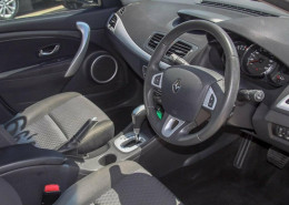 2010 Renault Fluence X38 Dynamique Sedan