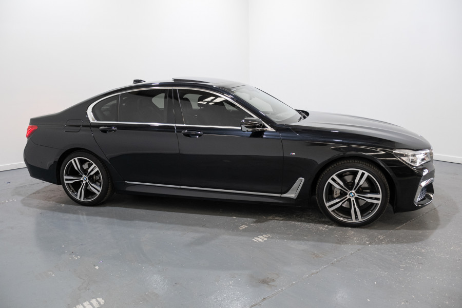 2018 BMW 7 Series 30d Sedan Image 7