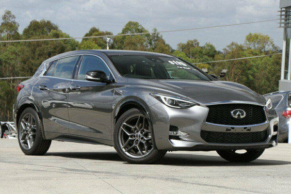 Infiniti Q30 Sport D-CT H15