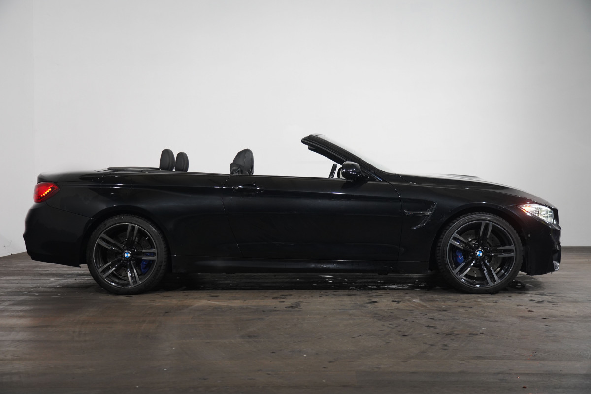 2016 BMW M4 Convertible Image 4