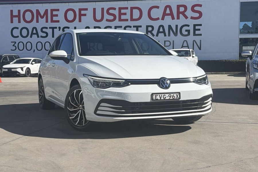 2022 Volkswagen Golf 8 110TSI Life Wagon Image 1