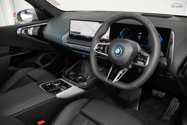 2026 BMW X3 G45 30e xDrive SUV image 6