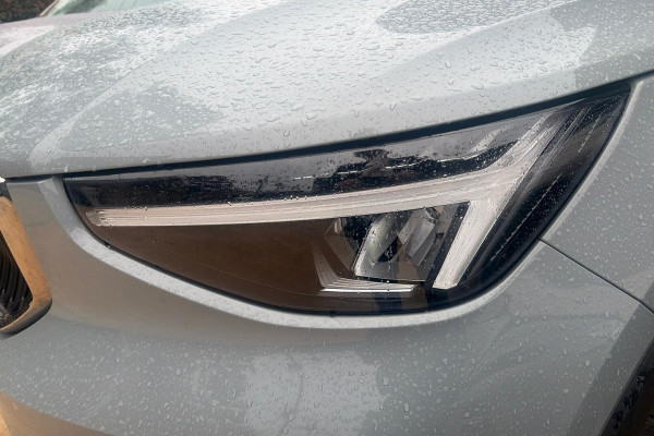 2025 MY26 Volvo XC40 XZ Plus B4 SUV Image 9