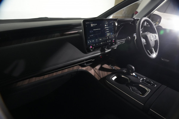 2025 Lexus LM 500h Ultra Luxury Black Trim SUV Image 12