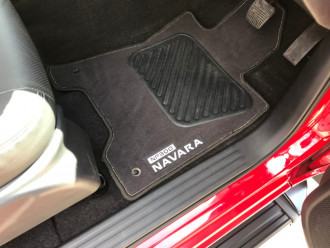 2015 Nissa Navara D23 STX Crew cab