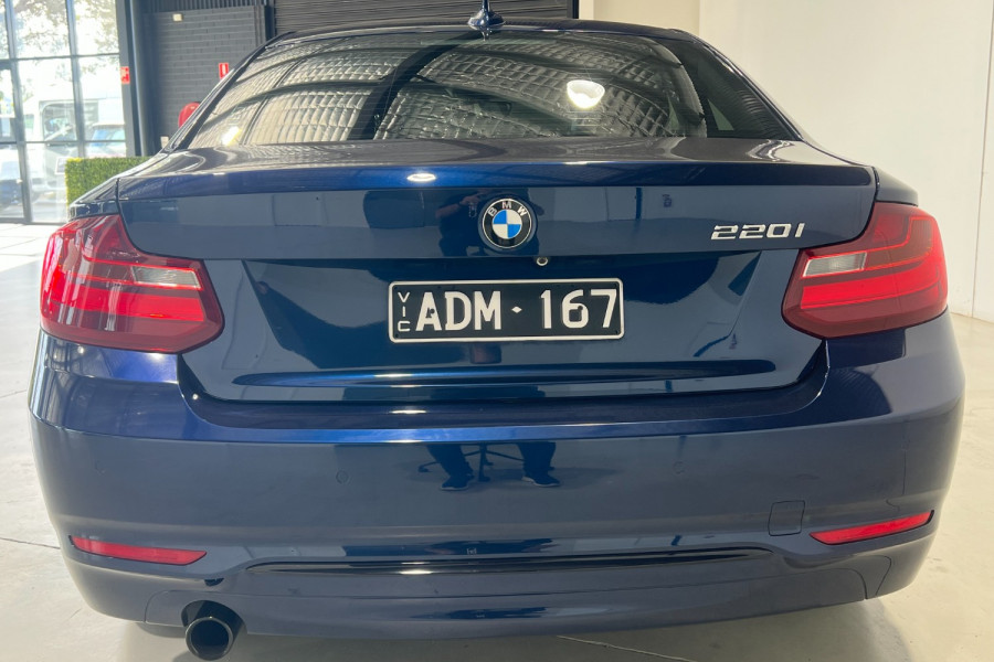 2014 BMW 2 Series F22 220i Sport Line Coupe Image 6