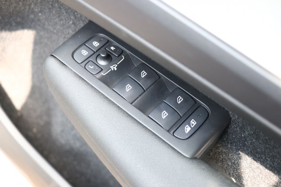 2019 Volvo Xc40 (No Series) MY20 T4 Momentum Suv Image 15