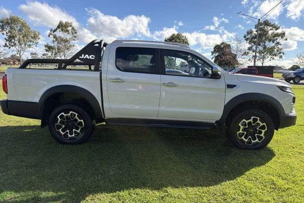 2026 JAC T9  Haven Ute Image 3