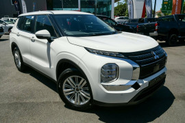 Mitsubishi Outlander ES ZM