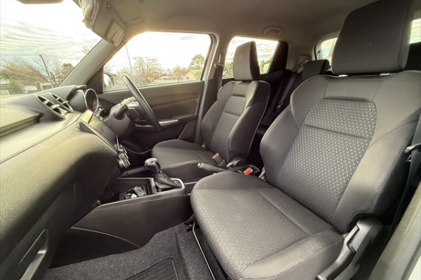 2021 Suzuki Swift GLX SUV Image 16