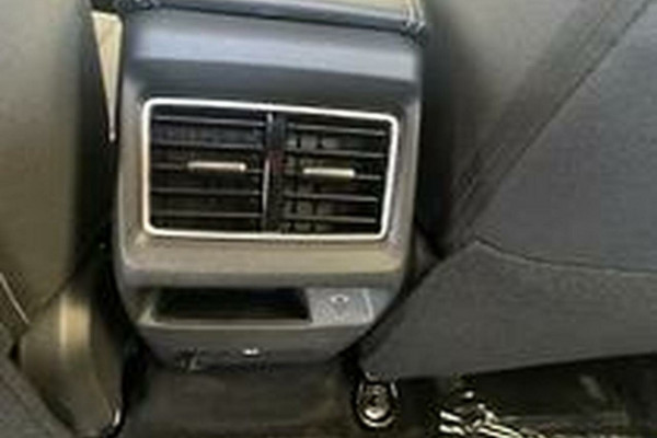 2025 Mahindra XUV3X0  AX5L SUV Image 26