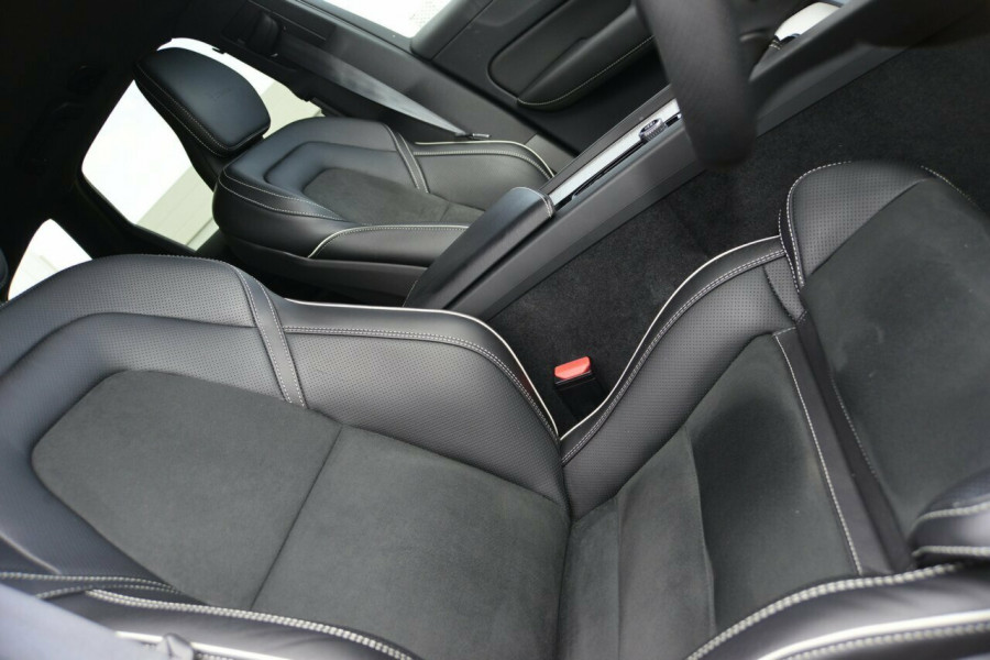 2018 Volvo XC60 D5 R-Design Suv Image 10