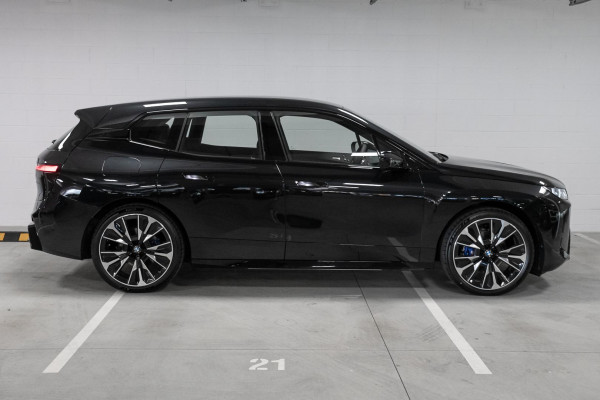 2026 BMW iX I20 xDrive45 M Sport SUV image 3