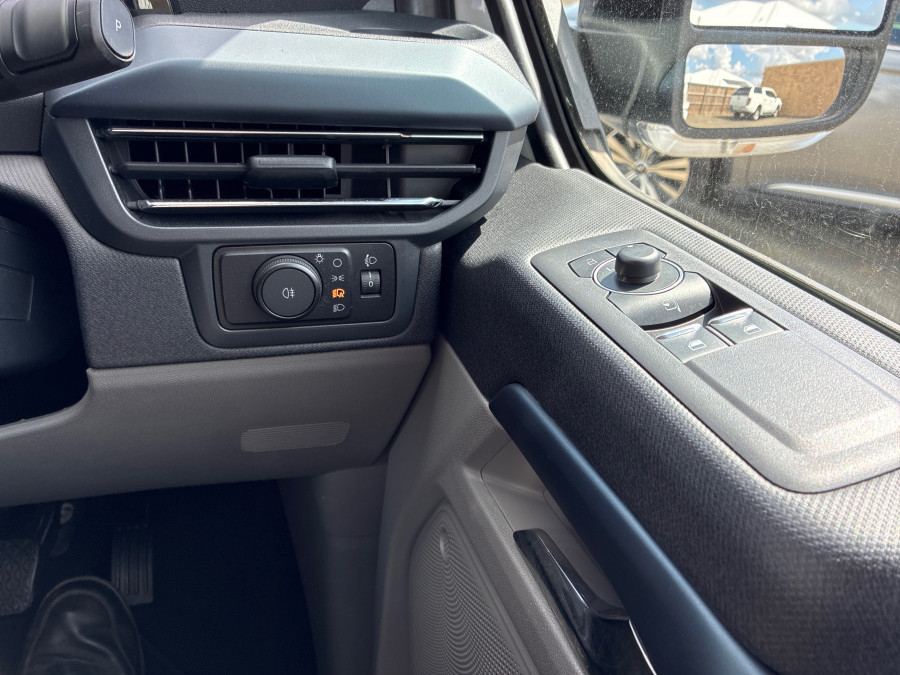 2024 MY24.5 Ford Tourneo AV Active People Mover Image 25