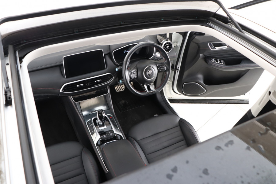 2025 MG HS PHEV Essence SUV Image 13
