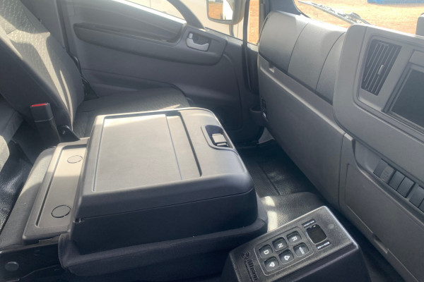 2025 Isuzu  FXD 170-355 AT R62 Cab Chassis Image 18