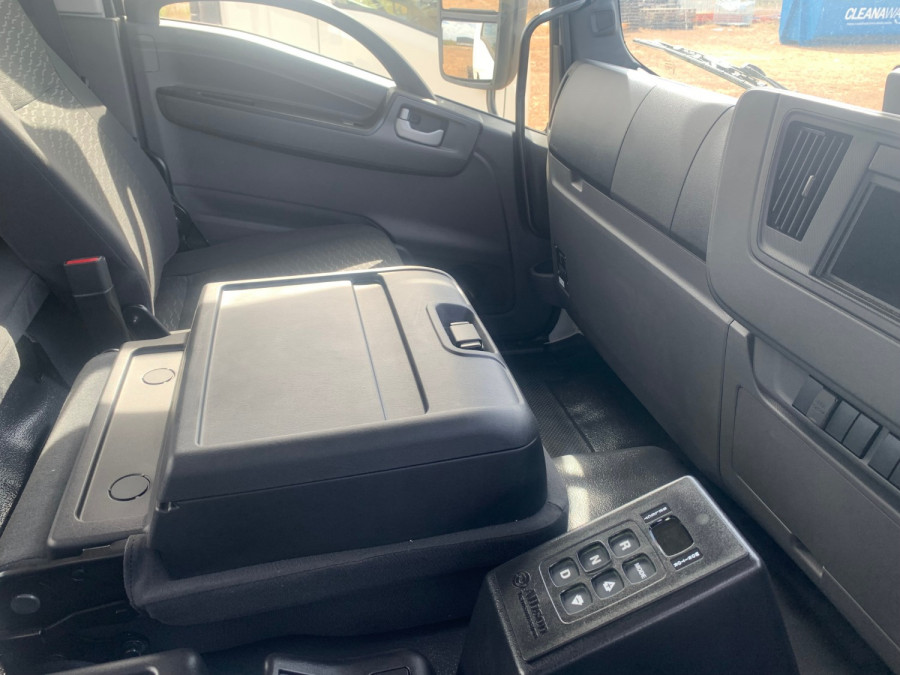 2025 Isuzu  FXD 170-355 AT R62 Cab Chassis Image 18