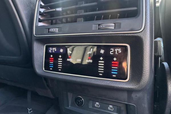 2022 Audi Q7 4M 55 TFSI S line SUV Image 19