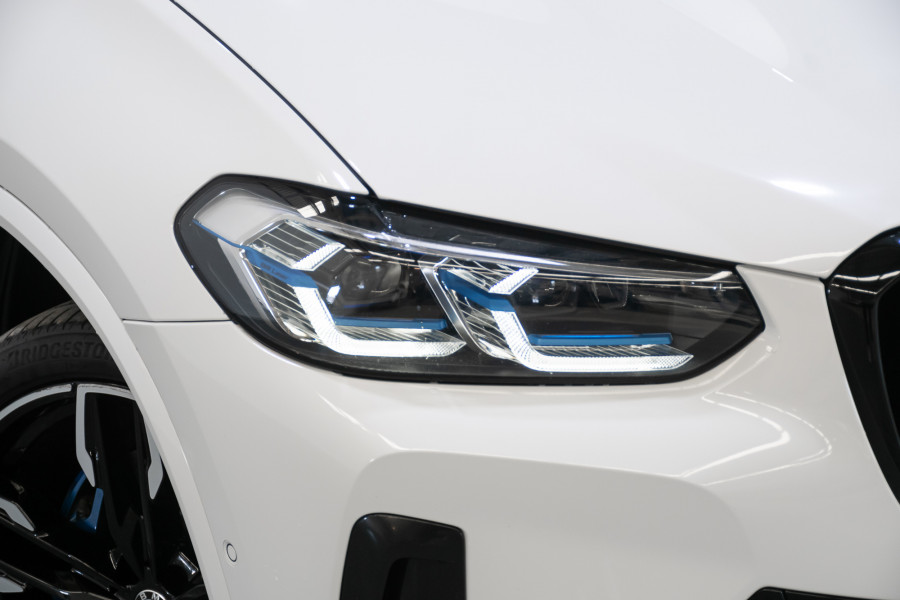 2022 BMW X4 M40i SUV Image 2